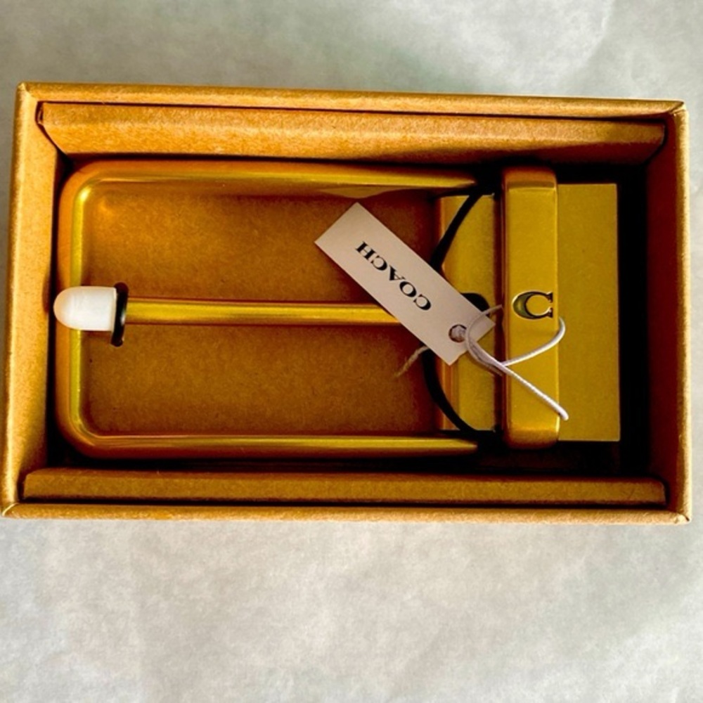 BNWT  Coach Brass 38MM Harness Buckle Belt ( Leatjer Belt not included)